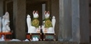 白笹稲荷神社の末社のキツネの置物